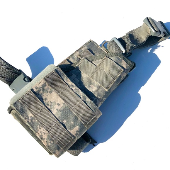 UH-92F-MS-UCA Eagle
Industries Molle Universal 92F
Holster Nsn 1095-01-541-1514 - Picture 2 of 12
